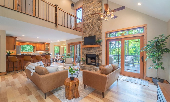 Marble House | Private Mountain home with pond & fire pit