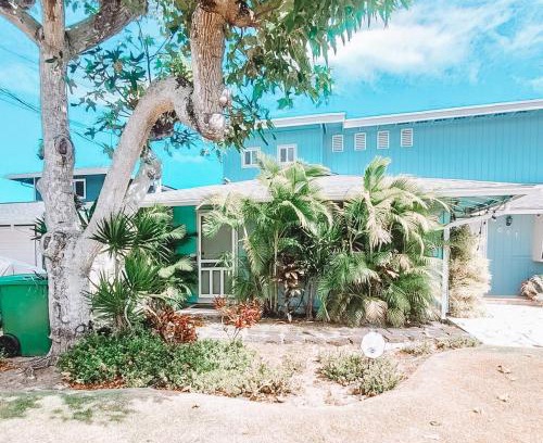 Coconut Grove House | Private One Bedroom Side House close to Kailua