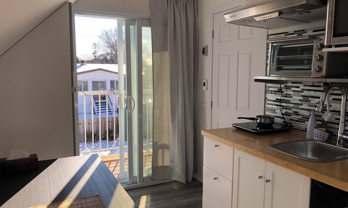 Saint-Hubert Apartment | Private one room unit, only for non-smokers