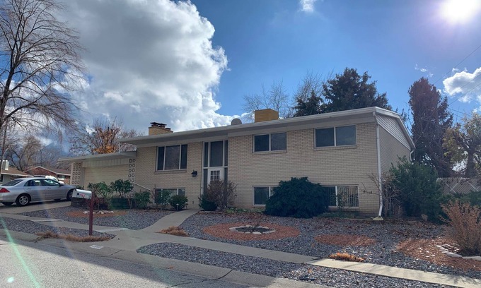 Cottonwood Heights House | Private One Bedroom Basement Apartment