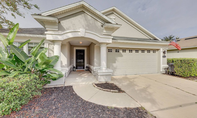St. Johns House | Private Patio + Lake View: Fruit Cove Home