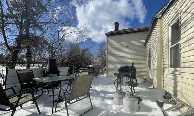 Derry House | Private Pet Friendly Single Family Home