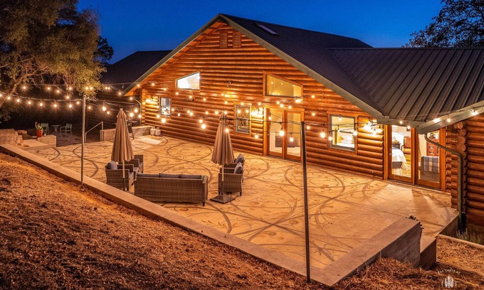 Mariposa Cabin | Private Pond, Views from All Rooms and Huge Patio