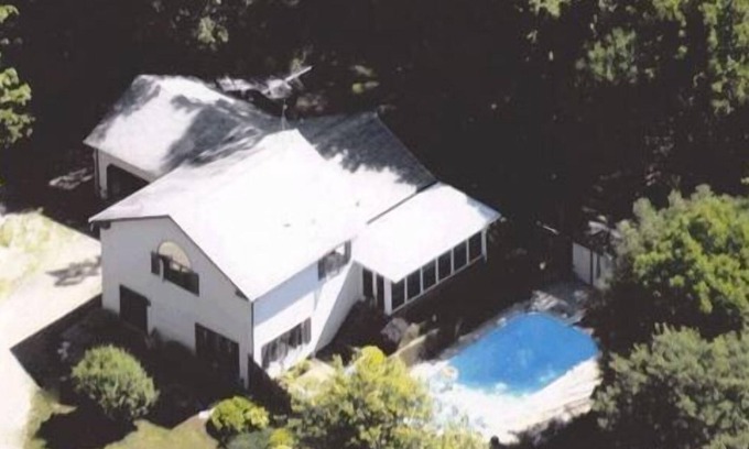 Lake Michigan Beach House | PRIVATE POOL, close to Public Beaches, Wineries, Golf Courses, Fishing,Boating