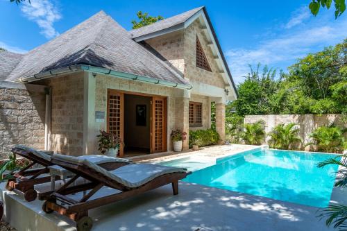 Diani Beach Villa | private pool cottage diani beach