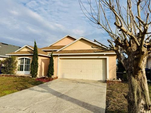 Eagle Pointe South House | Private Pool House With Lake View, Near All Famous Attractions!