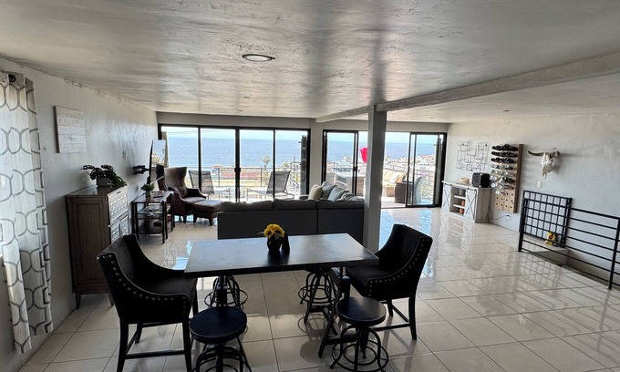 Playas de Rosarito House | Private pool next to Lobster Village