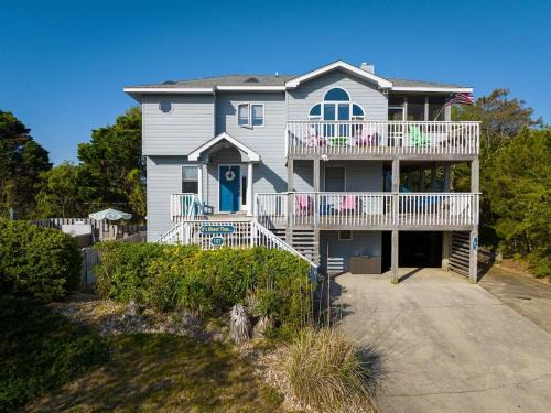 Duck House | Private Pool Oceanside Walkable to Downtown Duck