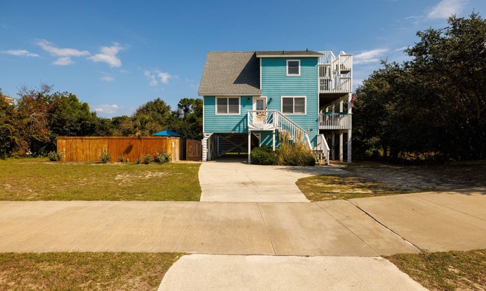 Corolla House | Private pool w/heat available, hot tub, pet friendly, 5 min walk to beach!