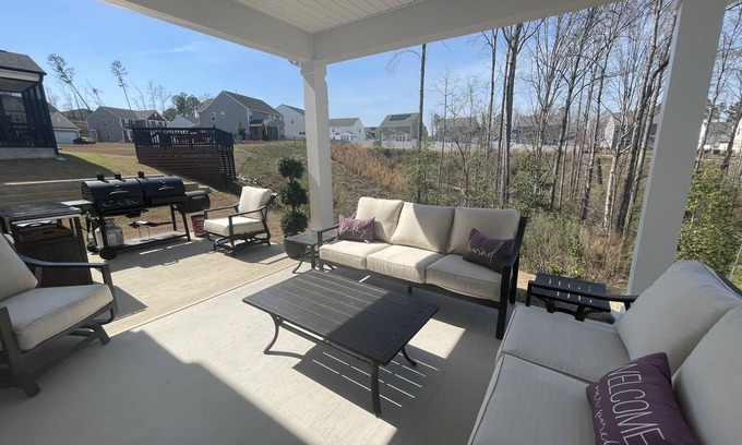 Garner House | Private queen bedroom, bathroom & spacious office – only 20 mins from DT Raleigh