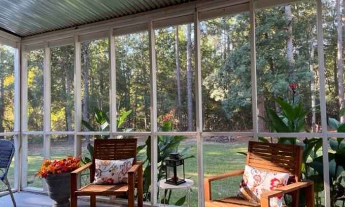 Aiken House | Private, Quiet, and Comfortablen