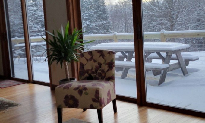 Franconia House | Private Retreat at Ski Mountain