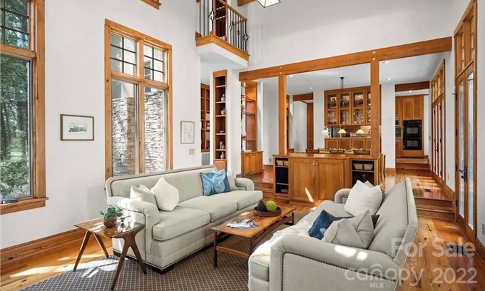 New London House | Private Retreat