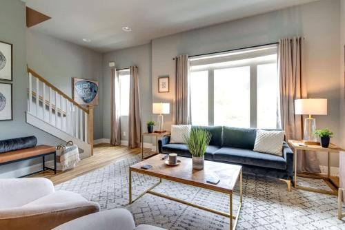 Haynes Area House | Private Rooftop Oasis - 2 Nashville Homes
