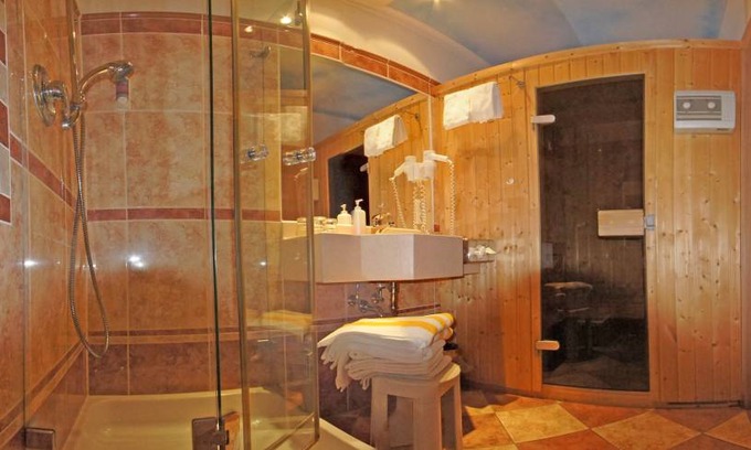 Altotting Resort | Private room ∙ 1 guest