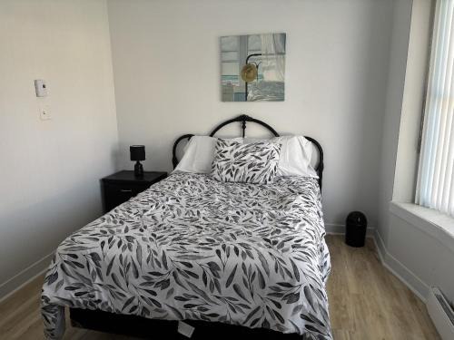 Mauricie House | Private Room 3 In A Spacious 5-bedroom Home