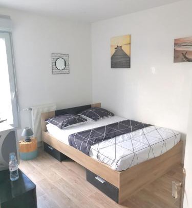 Les Mousseaux House | Private room CDG airport Parc Expo