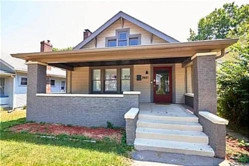 Indianapolis House | Private Room in an Elegant Home- Convenient to Downtown Indianapolis