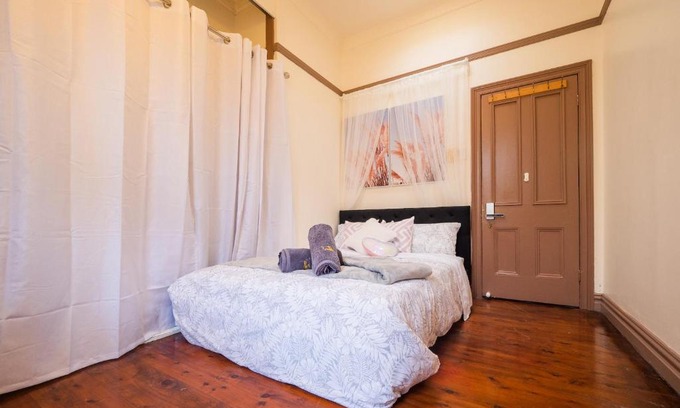 Strathfield House | Private Room In Strathfield Guesthouse 3min to Train Station