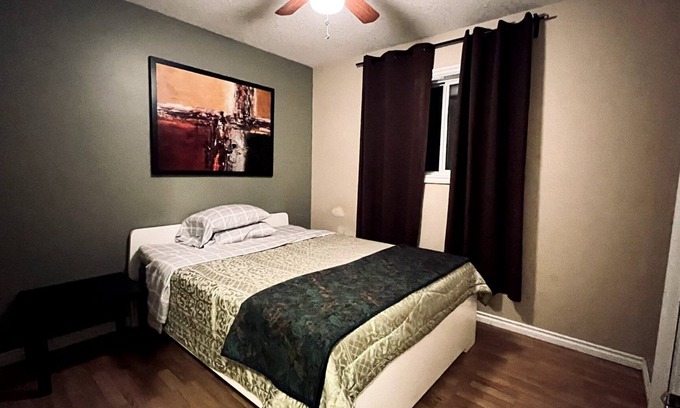 North Central Edmonton House | Private Rooms Close to NAIT Kingsway Mall/Downtown