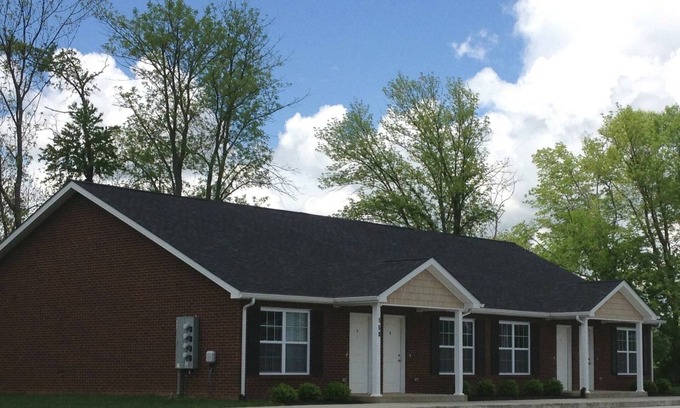 Elizabethtown Apartment | Private, Secure, Peaceful Location ~ Close To Everything ~ Hardwood Floors!