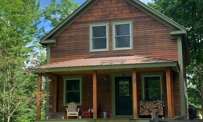 Morrisville House | Private Sterling Valley New Englander Just 3.2 Miles from Main Street Stowe