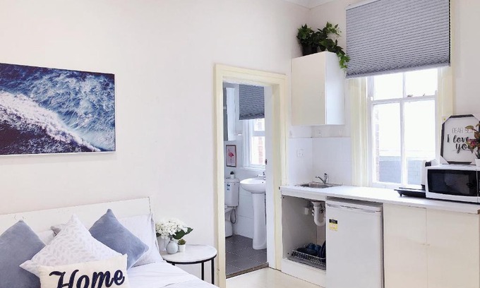 Kingsford Apartment | Private Studio-room In Kingsford with Kitchenette and Private Bathroom Near UNSW, Randwick 4 - ROOM ONLY