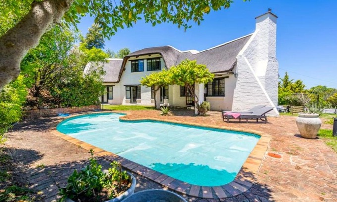 Somerset West Bed & Breakfast | Private Studio with Kitchenette