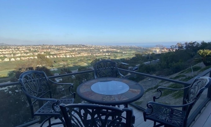 Dana Point House | Private Suite 1- Ocean/Golf Course View Dana Point