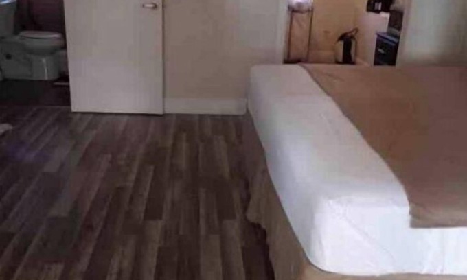 Pompano Beach Apartment | Private Suite # 9, few minutes walk to beach