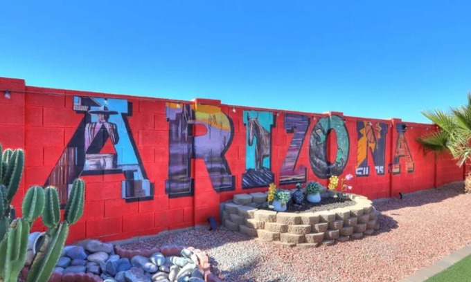 Maricopa House | Private Swim Up Oasis, Hot Tub, Game Room, 100” TV