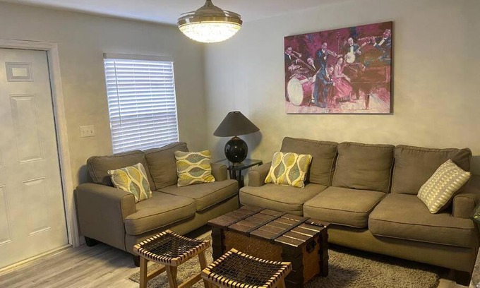Palm Beach - West Palm Beach Apartment | Private Townhouse with courtyard and covered patio