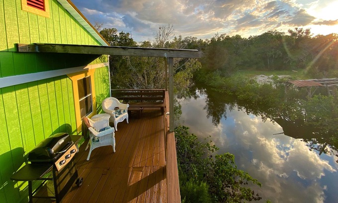 Crystal River House | Private Treetop Retreat On Black Creek