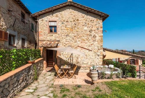 Vescovado Apartment | Private Tuscan Villa with Stunning Hill Views