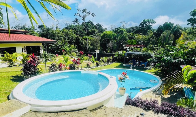 Chachagua House | Private Villa near La Fortuna w/Large Pool Perfect for Large Groups & Families