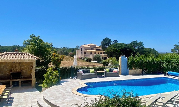 Vilamoura Villa | Private villa- Heated pool - Close to marina and golf courses