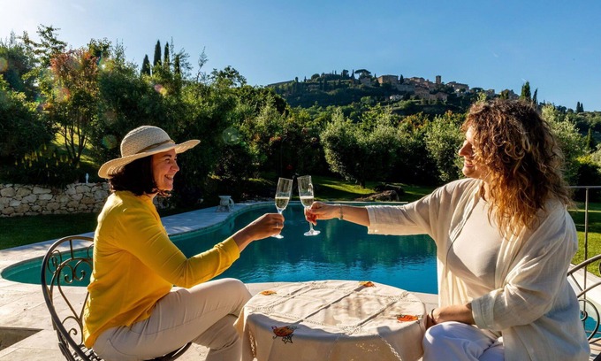 Montepulciano Villa | Private Villa with private pool, A/C, hot tub, WIFI, TV, patio, pets allowed, panoramic view
