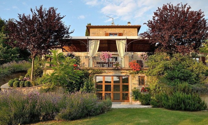 Cortona Villa | Private Villa with A/C, WIFI, private pool, TV, terrace, panoramic view, parking, close to Cortona