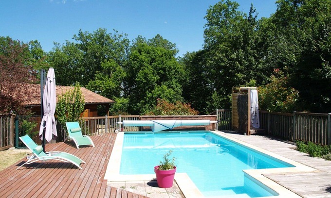 Loupiac House | Private Villa with private pool, WIFI, A/C, TV, terrace, pets allowed, panoramic view, parking