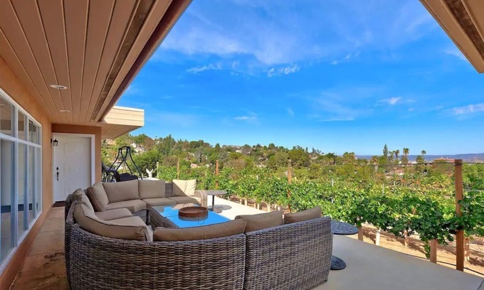 El Cajon House | Private Vineyard Estate w/Guest House & Hot Tub