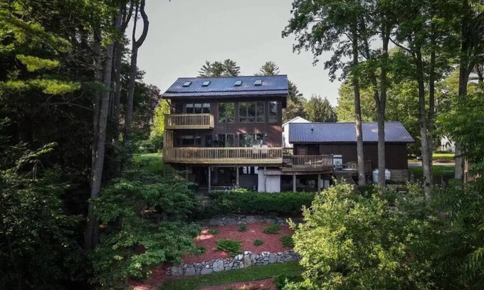 Maryland House | Private waterfront home on Goodyear Lake!