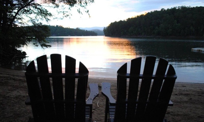 Forest Lake Heights House | Private Waterfront Home on Lake James