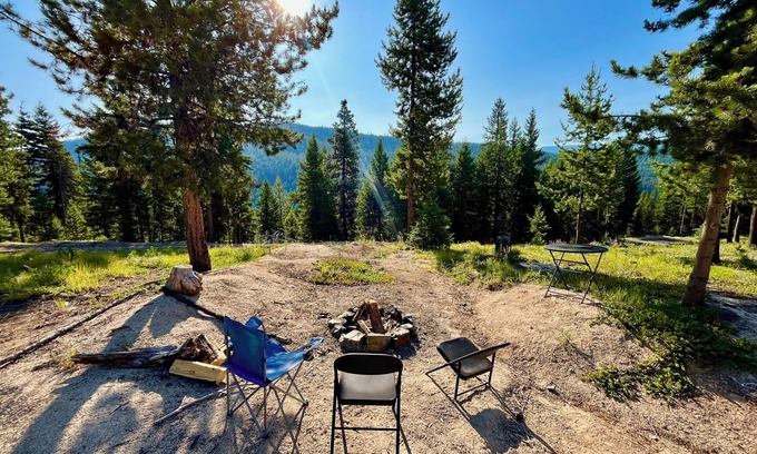 Lolo House | Private Wooded Camp site with fully equipped fifth wheel above Lolo Hot Springs