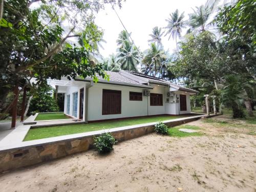 Dambulla House | Priyanwada The Lake Cottage