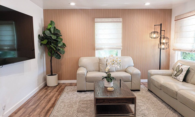 East Central House | PROMO-Private Home+Fully Fenced Yard+E. Sugarhouse+Backyard Refuge w Gazebo+SPA!