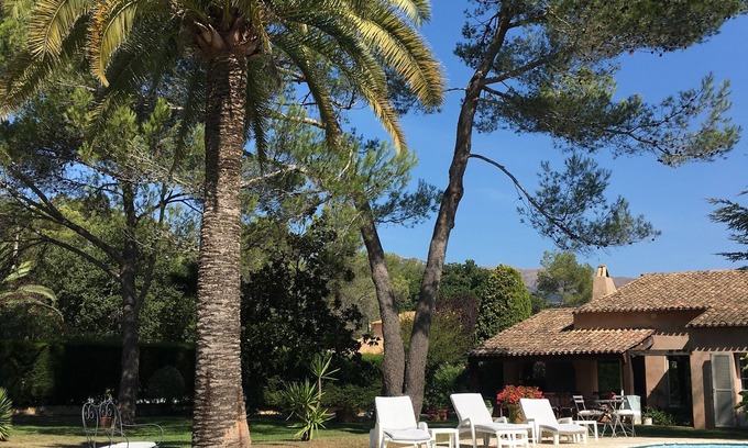 Les Maillans Villa | PROMO Villa 160m2 with swimming pool and large wooded garden