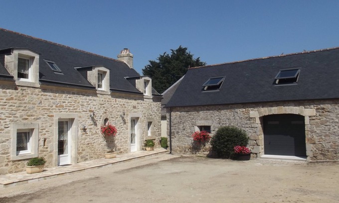 Poullan-sur-Mer Cottage | Promotion from 26. 08. 2017 to 30. 09. 2017, Douarnenez near Quimper