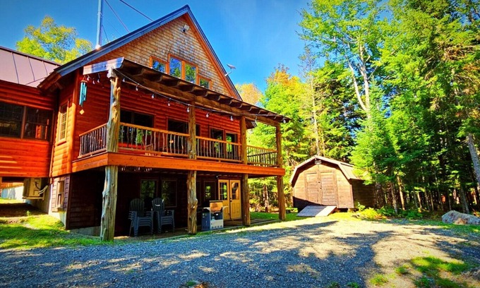 Greenville Cabin | Prong Pond Cabin at Moosehead