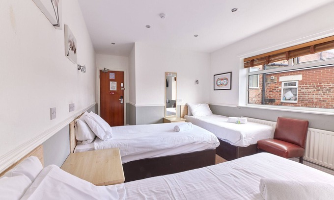 Jesmond Bed & Breakfast | Properties Unique | Dene Rooms Triple 29