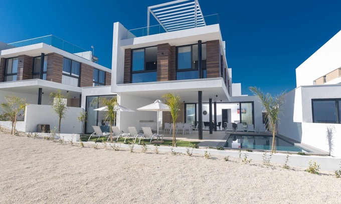 Pernera Cottage | Protaras Aqua Pearl Villa AQ10 - a villa that sleeps 11 guests in 5 bedrooms